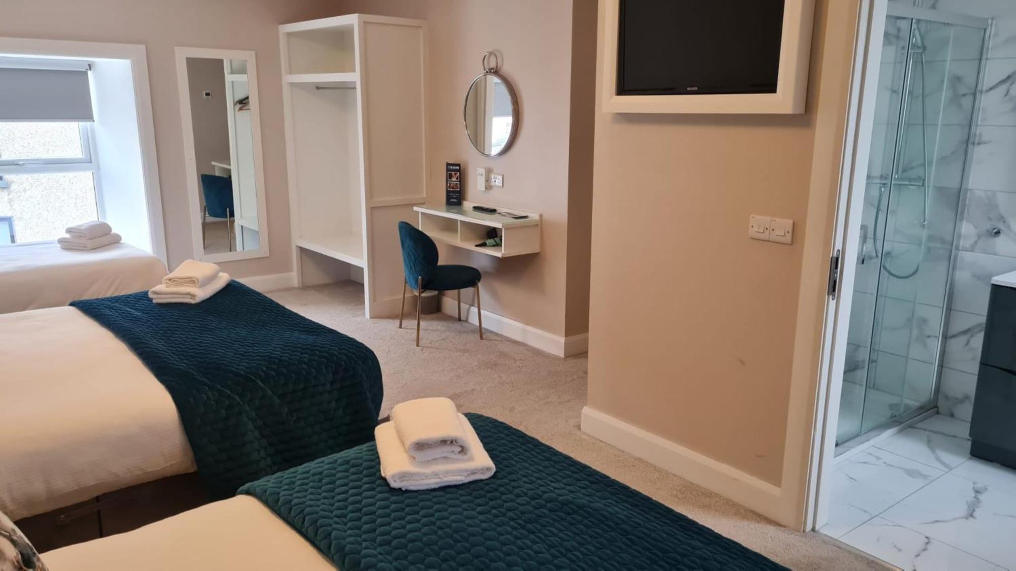 The Dolphin Hotel Crossmolina Luaran gambar