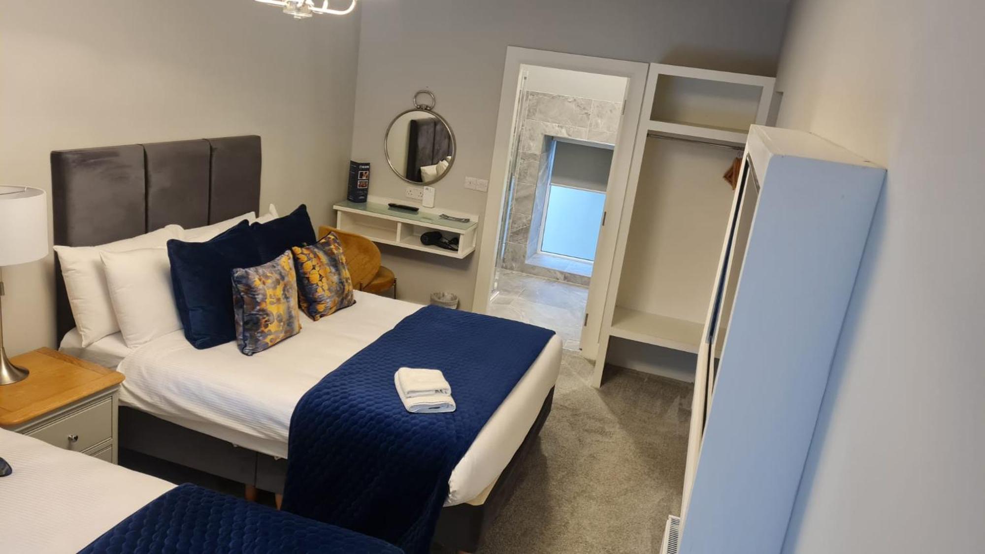 The Dolphin Hotel Crossmolina Luaran gambar
