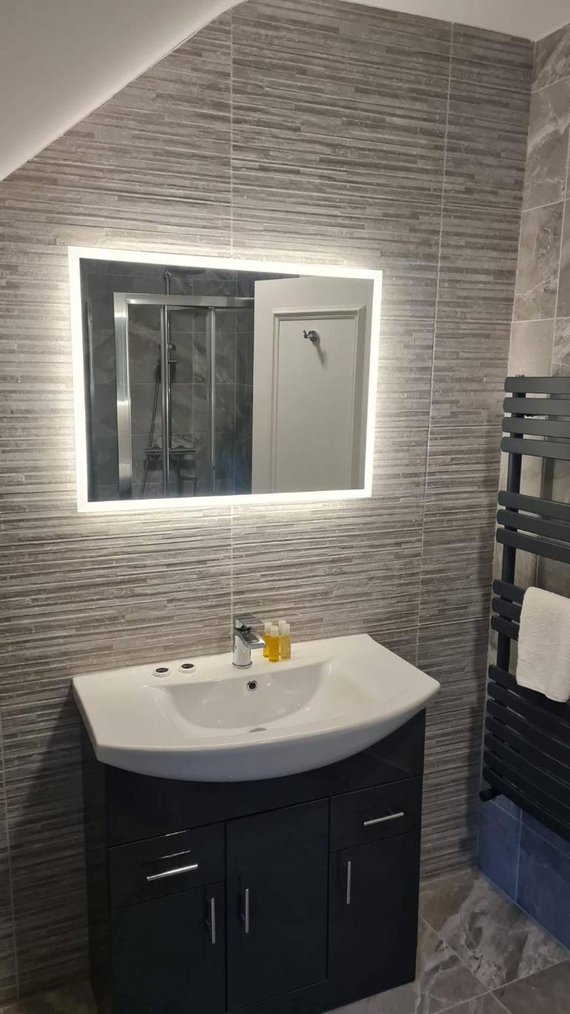 The Dolphin Hotel Crossmolina Luaran gambar