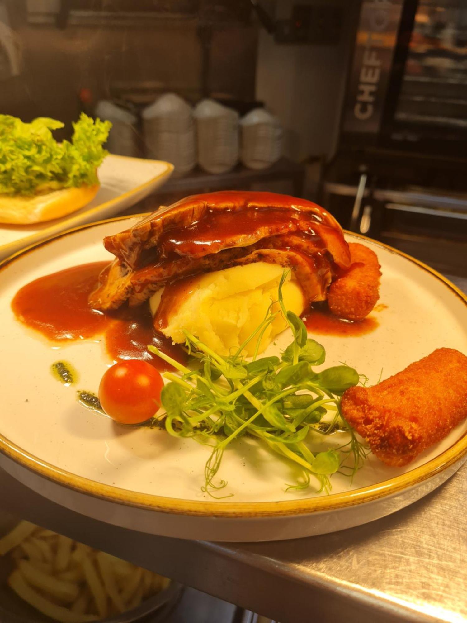 The Dolphin Hotel Crossmolina Luaran gambar