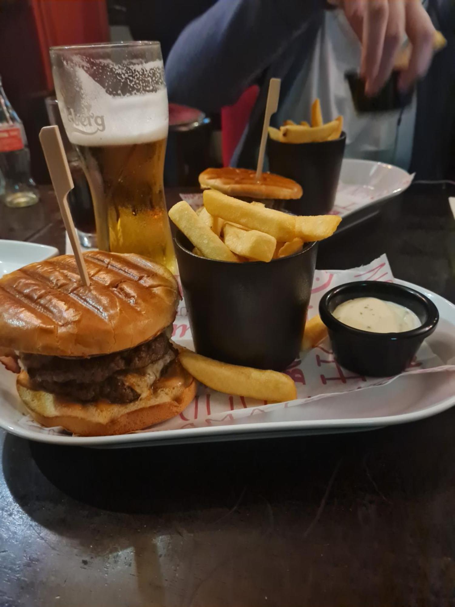 The Dolphin Hotel Crossmolina Luaran gambar